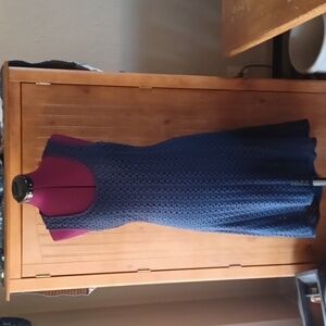 A U W SLEEVELESS CROCHETED HILO DRESS
